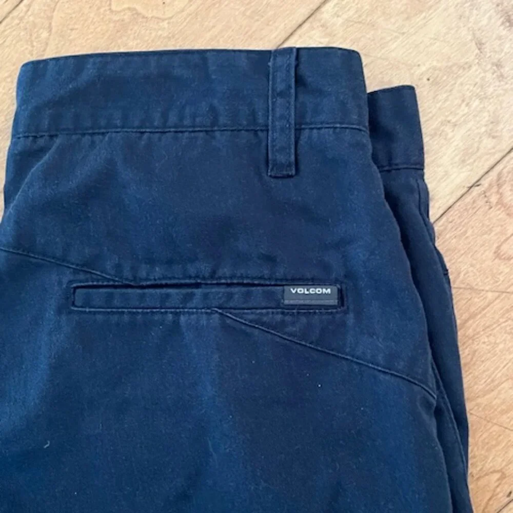 Volcom - Picture 3 of 4